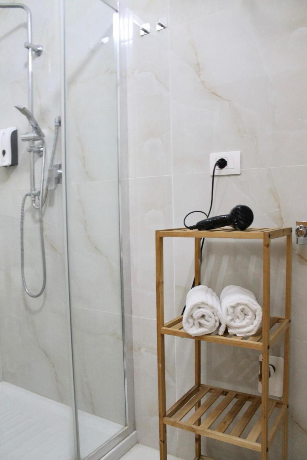 B&B Central Rooms 137 Napoli Ngoại thất bức ảnh