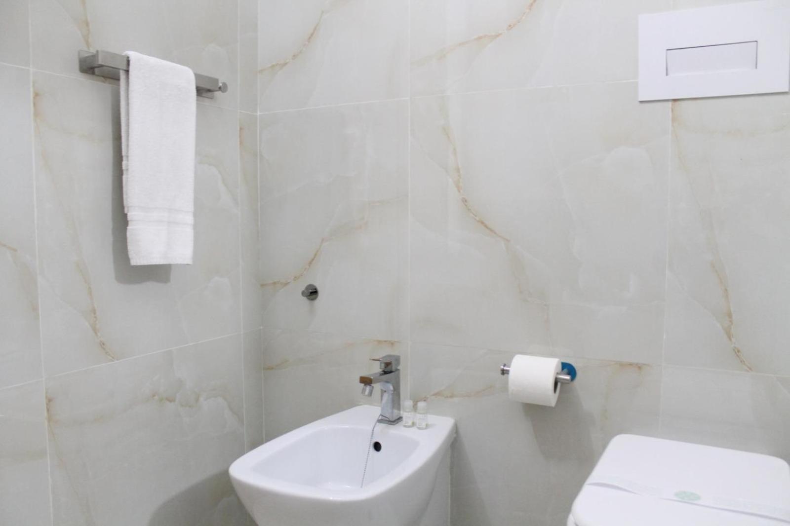 B&B Central Rooms 137 Napoli Ngoại thất bức ảnh