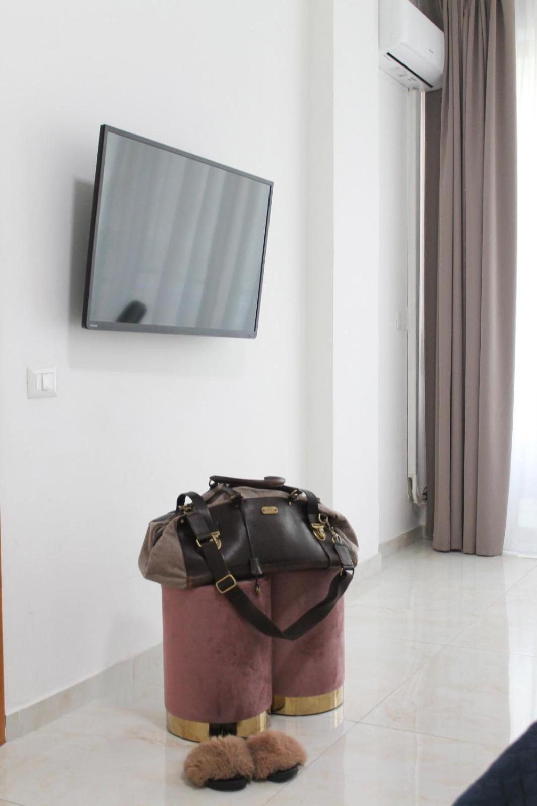 B&B Central Rooms 137 Napoli Ngoại thất bức ảnh